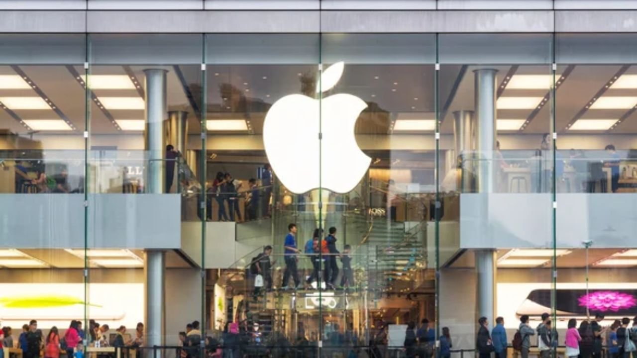 Apple Gugat YouTuber Jon Prosser Atas Dugaan Pencurian Rahasia iOS 26