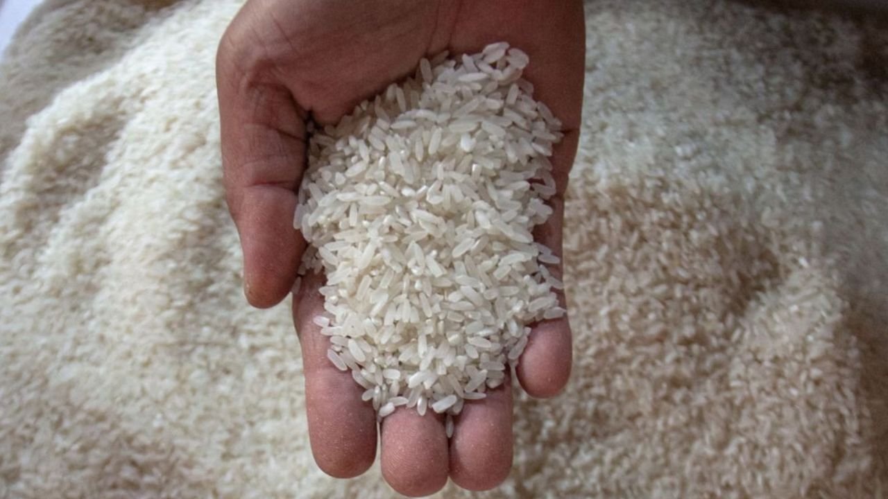 Polri Tetapkan Tiga Pejabat Food Station Tersangka Kasus Beras Oplosan