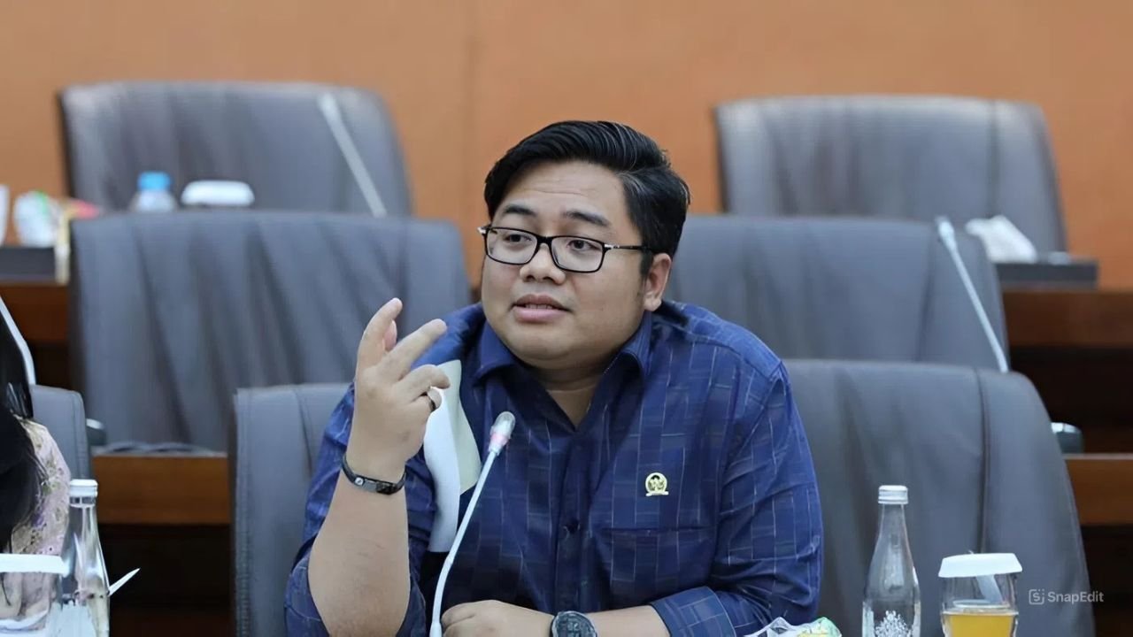 Anggota Komisi VI DPR RI, Kawendra Lukistian, Ajak Masyarakat Untuk Menghayati Makna Luhur Dari Bendera Merah Putih. :  "Merah Putih Bukan Sekadar Warna, Tapi Warisan Perjuangan"