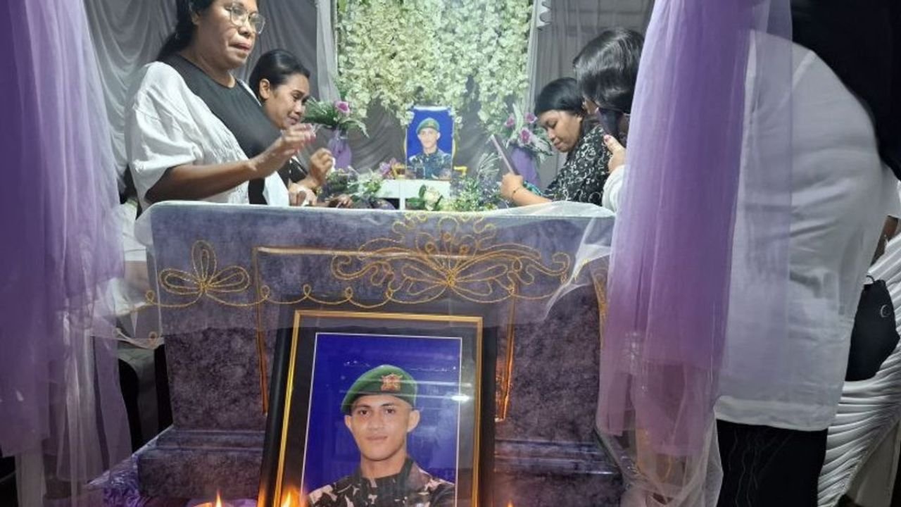 DPR Desak Hukuman Berat dan Pemecatan Pelaku Pembunuhan Prada Lucky Namo