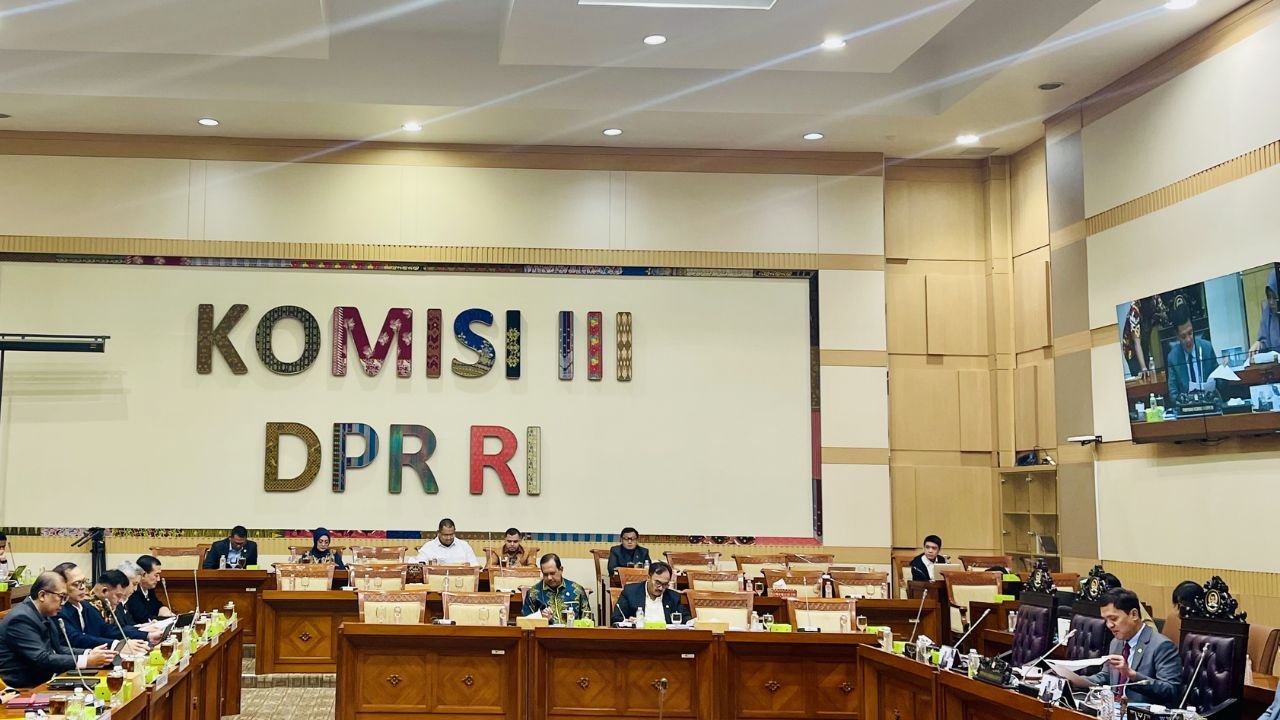Komisi III DPR Setujui 9 Hakim Agung dan 1 Hakim Ad Hoc HAM
