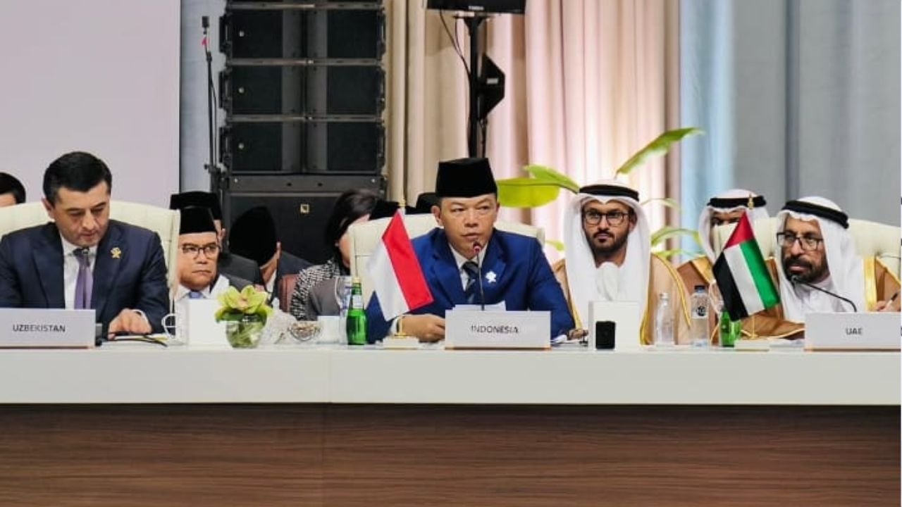 Menlu RI Tegaskan Solidaritas Indonesia untuk Qatar dan Palestina di KTT Darurat Arab-Islam