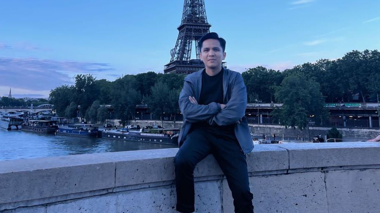 3 Respon Netizen soal Foto Pak Prabowo di Baliho Israel