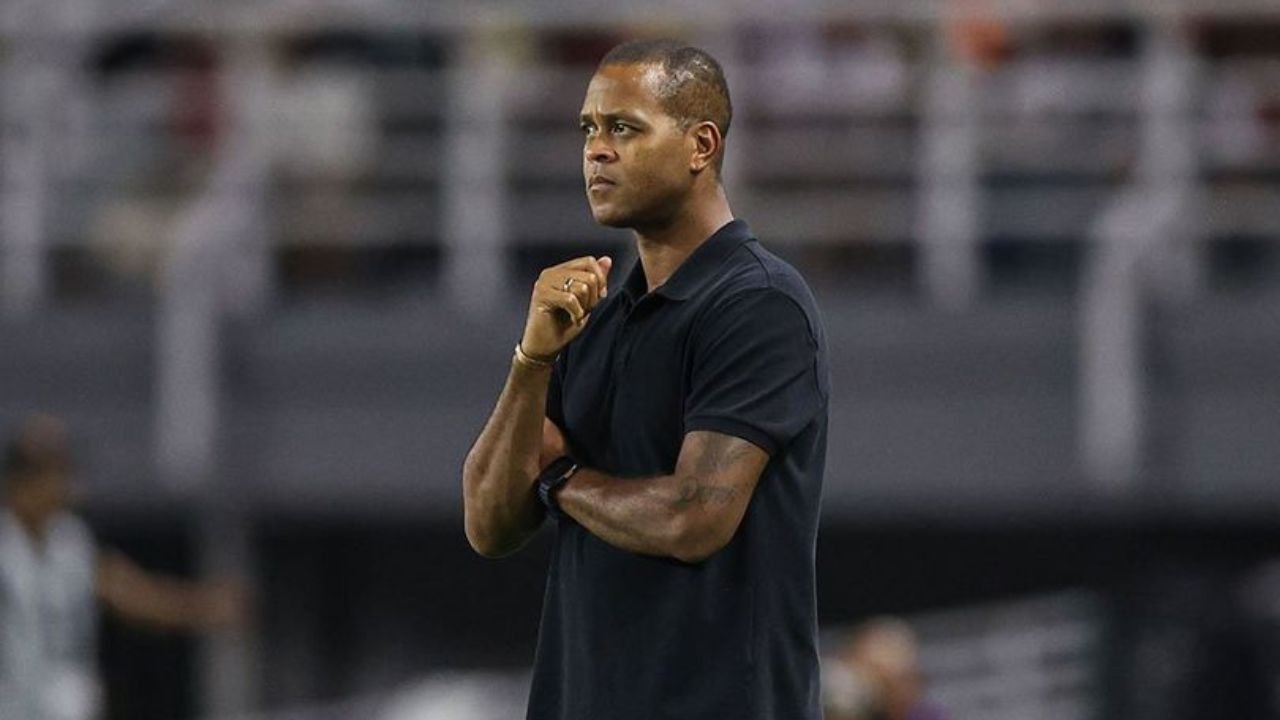 Kluivert Optimis Timnas Indonesia Lolos Piala Dunia 2026