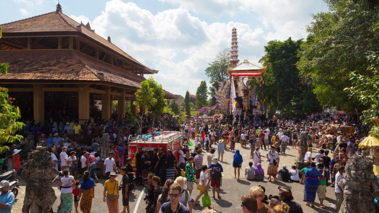 Kunjungan Wisatawan Mancanegara ke Indonesia Tembus 10 Juta di 2025, Tertinggi Pasca Pandemi