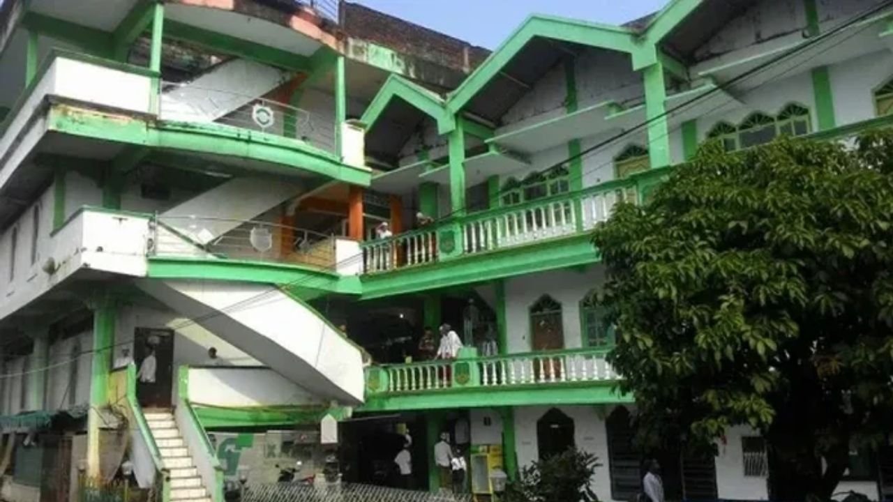 Hanya 51 dari 42 Ribu Pesantren di Indonesia Tercatat Memiliki Izin Persetujuan Bangunan Gedung