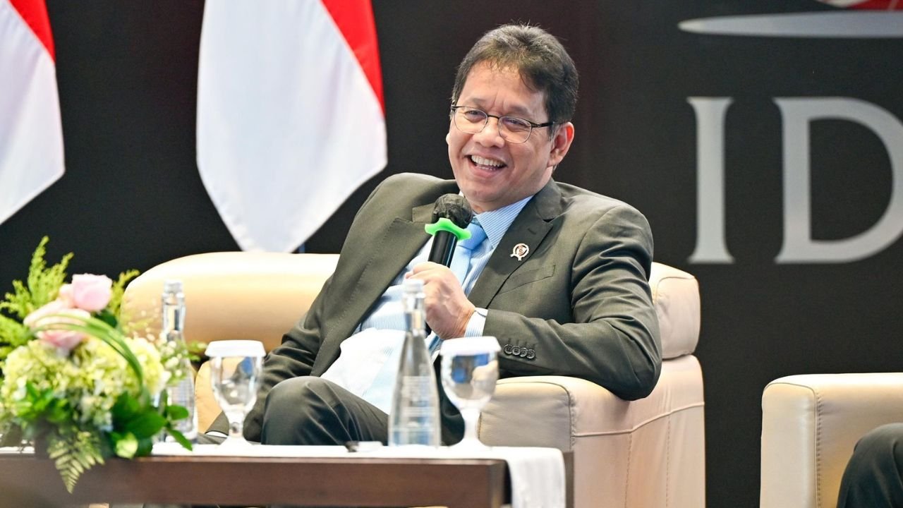 "Biar Mereka Berantem, Kita Untung!" Menkeu Purbaya Soal Tarif Trump 100% ke China