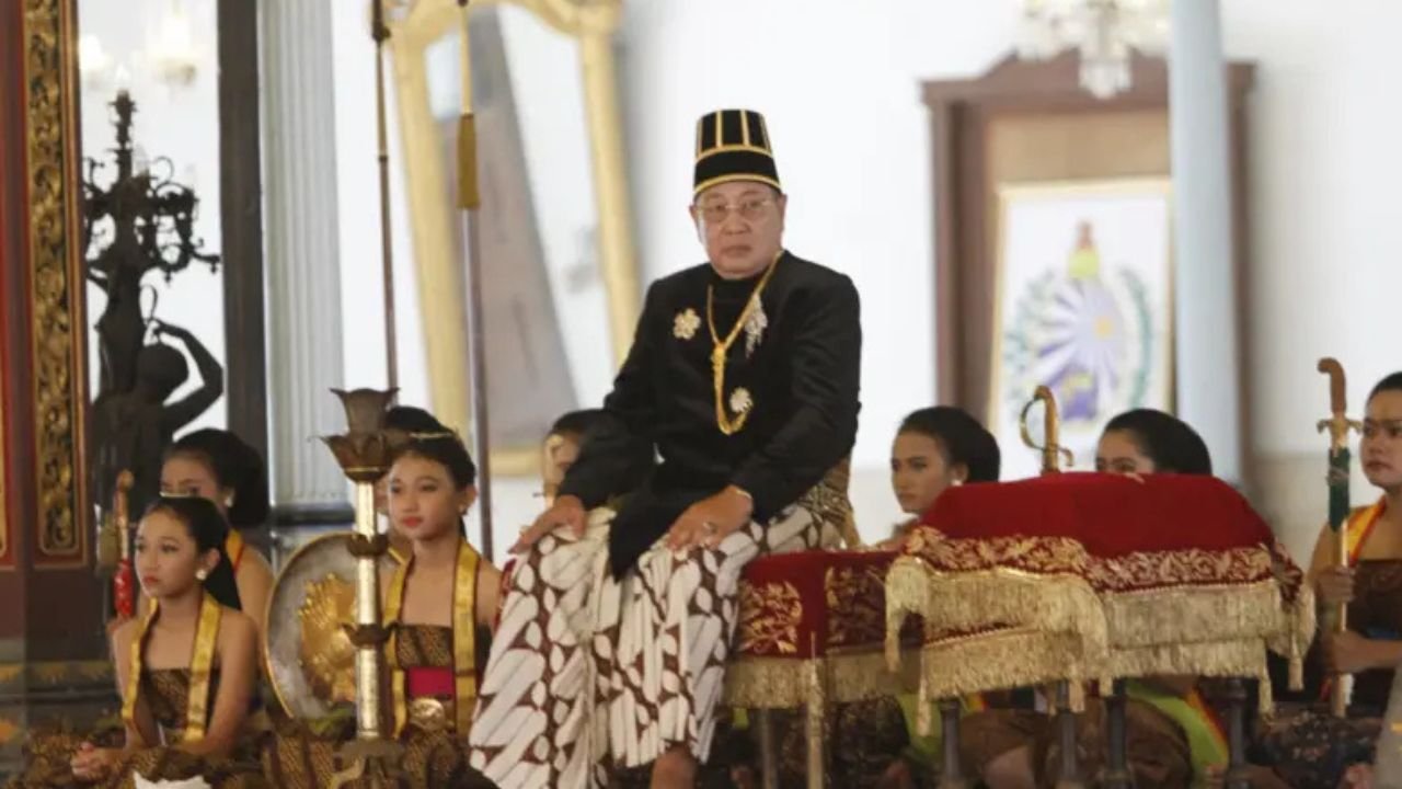 Raja Keraton Surakarta PB XIII Meninggal Dunia