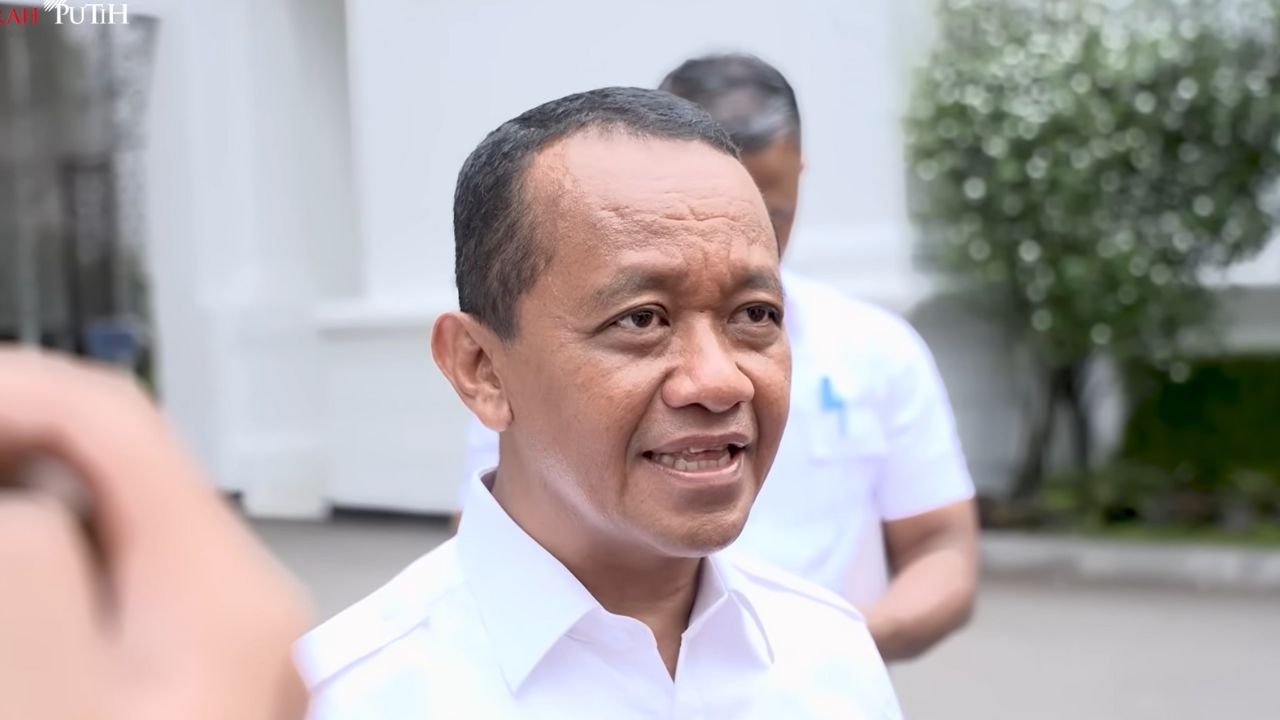 Prabowo Terima Laporan Menteri ESDM: Listrik Desa Ditarget Rampung 2030, Indonesia Swasembada Solar 2026