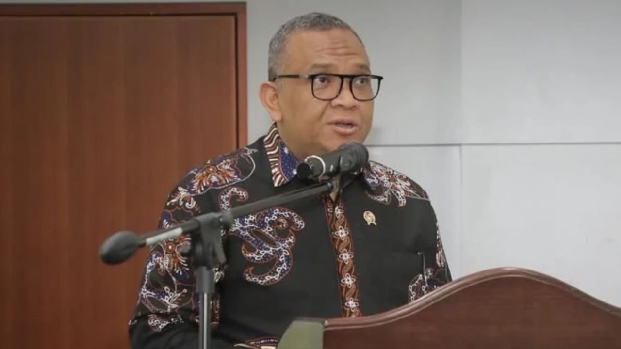 Wamenaker Sebut Program Magang Nasional Investasi Strategis Cetak SDM Unggul