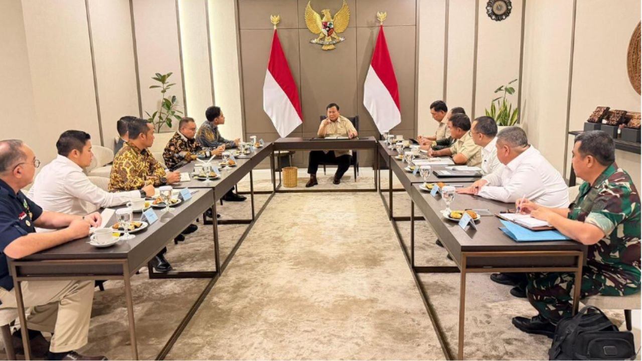 Prabowo Gelar Rapat Khusus di Halim Sebelum Berangkat ke Australia