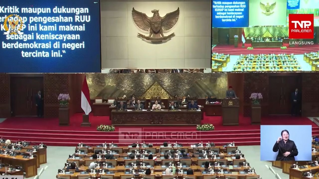 DPR Resmi Sahkan RKUHAP Menjadi Undang-Undang