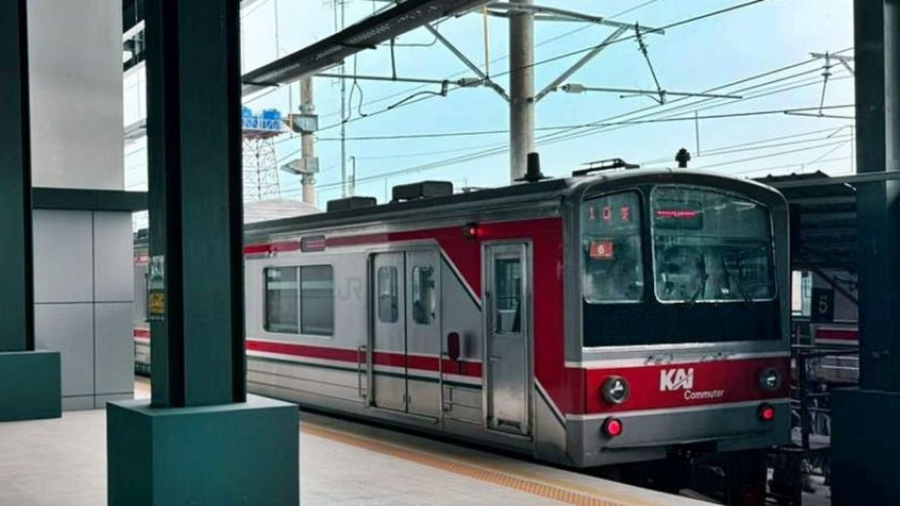 KAI Kaji KRL 24 Jam, Soroti Keselamatan hingga Kesiapan Infrastruktur Elektrifikasi