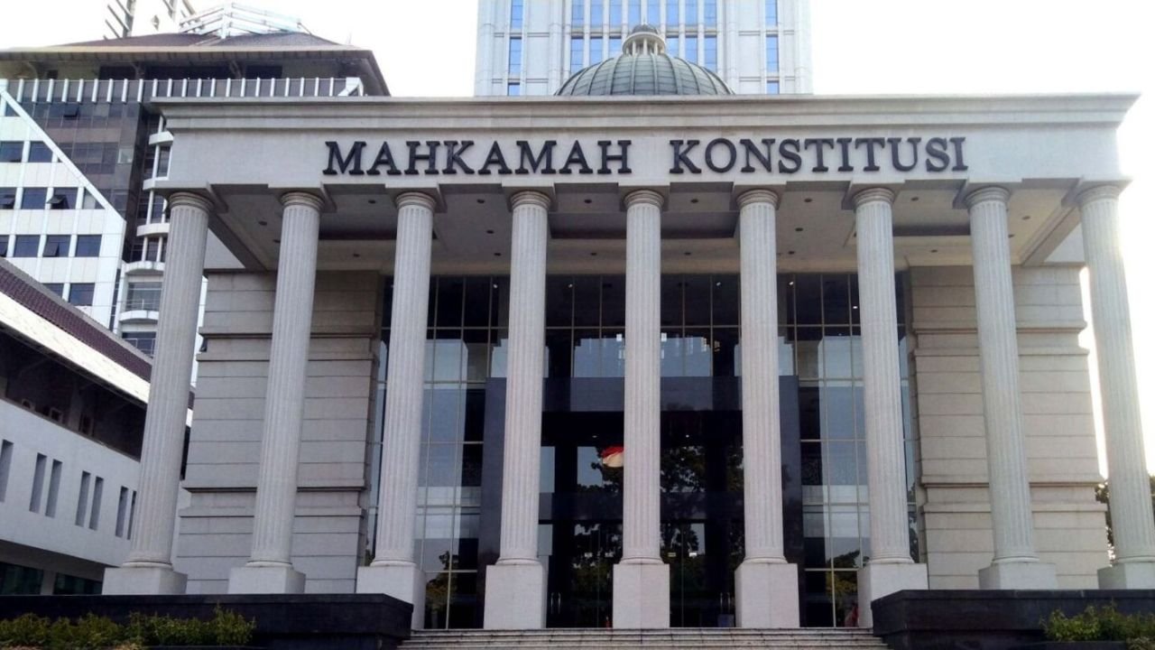 MK Tolak Gugatan Pembatasan Masa Jabatan Ketua Umum Parpol
