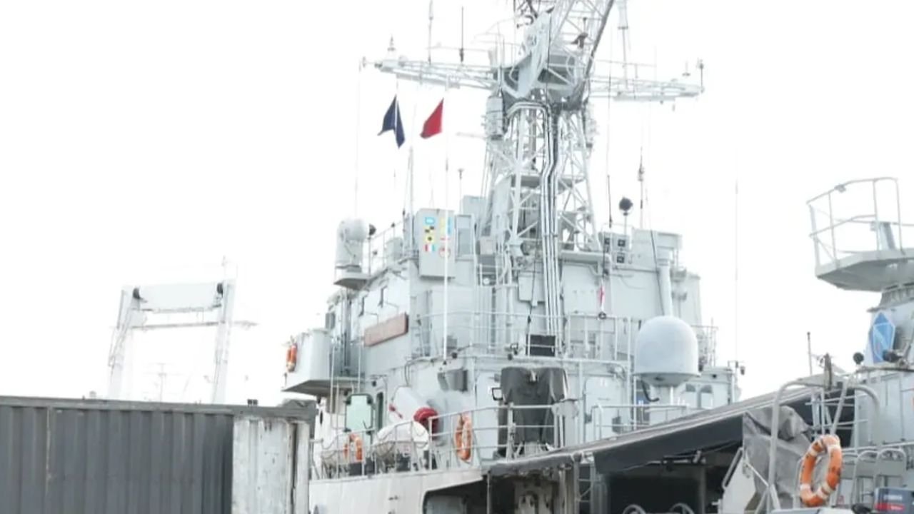 TNI AL Kerahkan Kapal Rumah Sakit dan Empat KRI Lainnya untuk Korban Bencana Sumatera