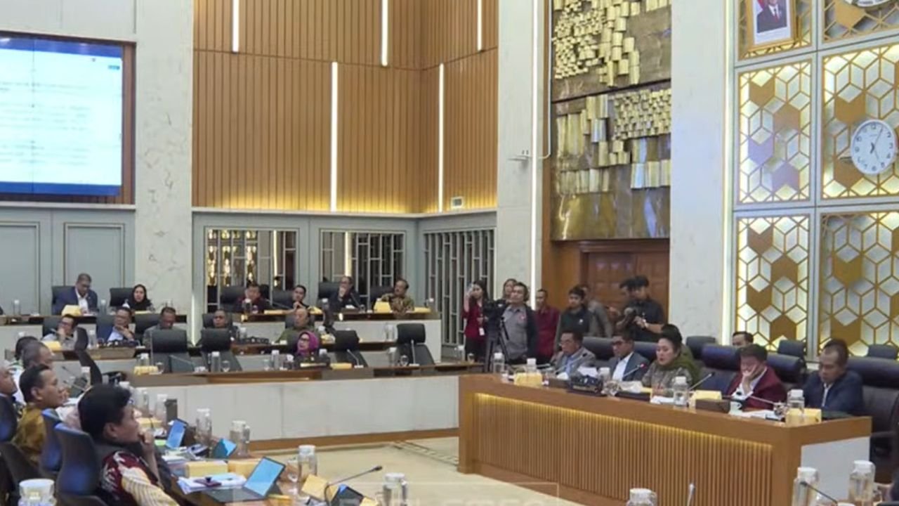 Anggota Komisi IV DPR Minta Raja Juli Mundur: Pak Menteri Tak Paham Soal Hutan