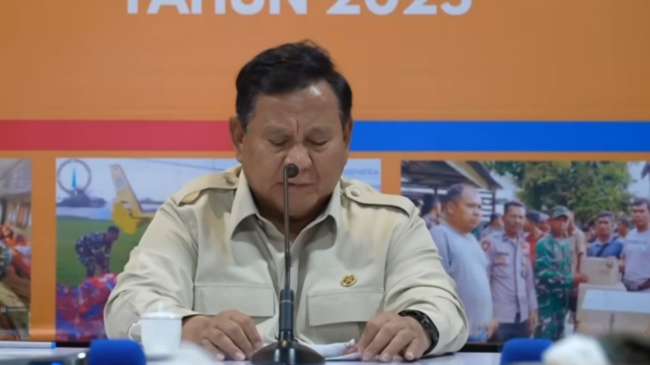 Prabowo Keluarkan Tujuh Arahan Penting Tangani Bencana Banjir dan Longsor Sumatera