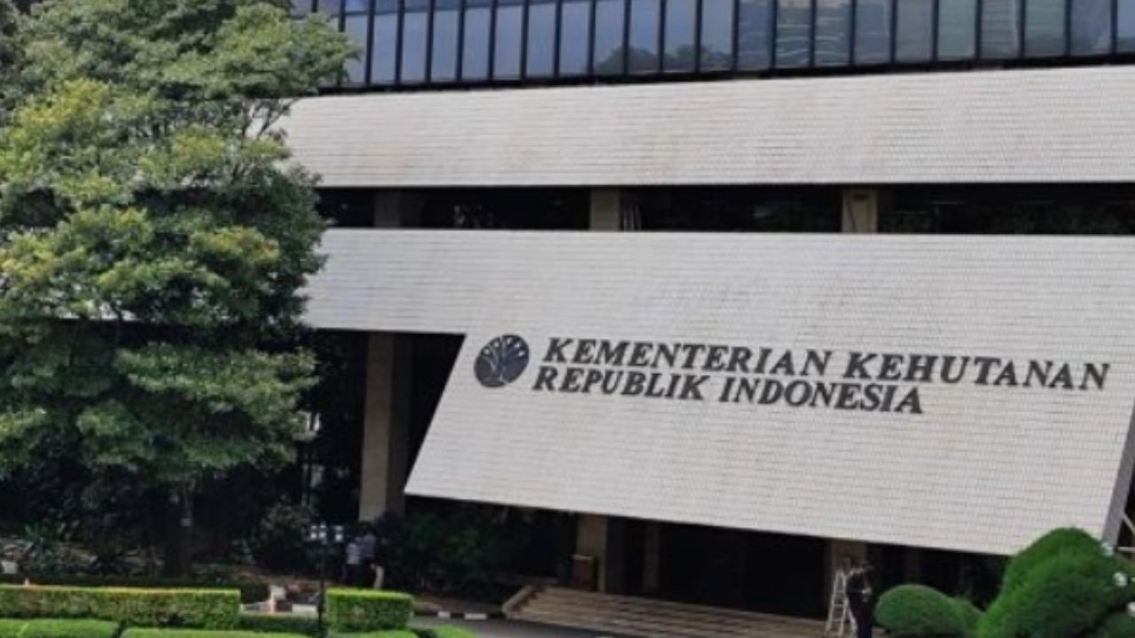 Kejaksaan Agung Geledah Kementerian Kehutanan, Usut Kasus Izin Tambang Nikel yang Dihentikan KPK