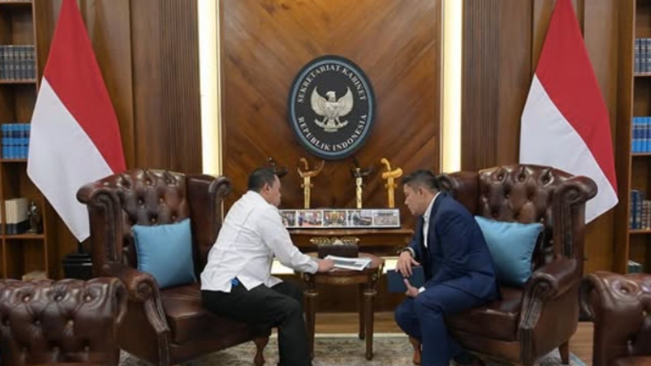 Seskab dan Menteri ATR/BPN Bahas Percepatan Sertifikat Tanah Gratis untuk Korban Bencana