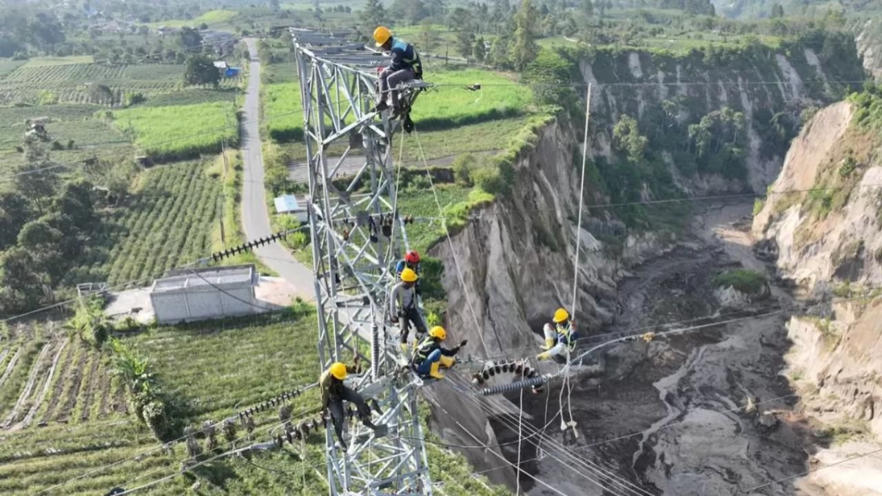 PLN Amankan Jaringan Transmisi Bireuen–Takengon Pascalongsor, Listrik Aceh Kembali Normal