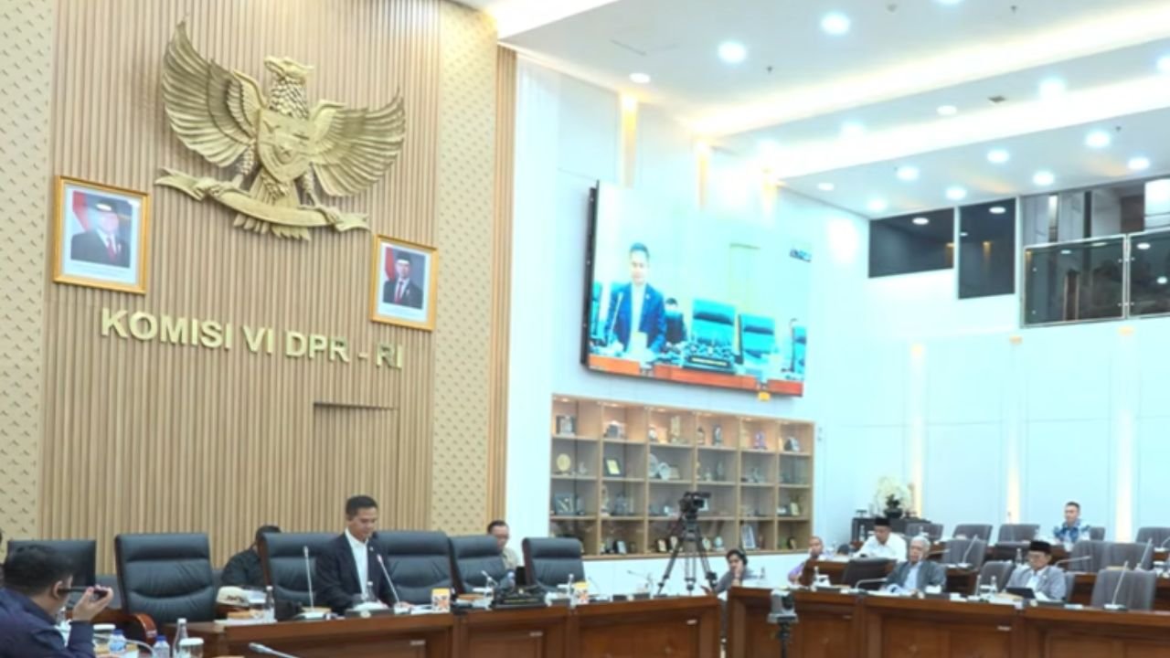 DPR dan Pemerintah Bahas Penguatan Proteksi Industri Baja Nasional