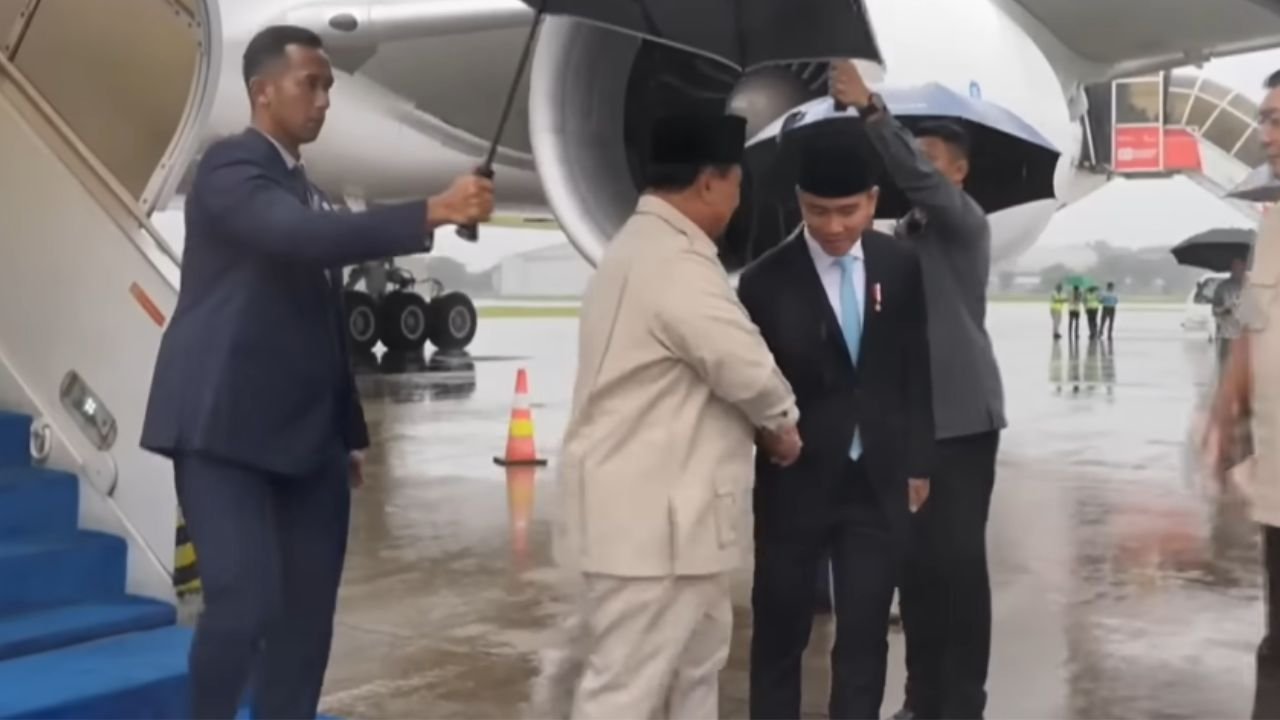 Prabowo Tiba di Tanah Air Bawa Hasil Diplomasi Perdamaian Gaza dan Kerja Sama Ekonomi