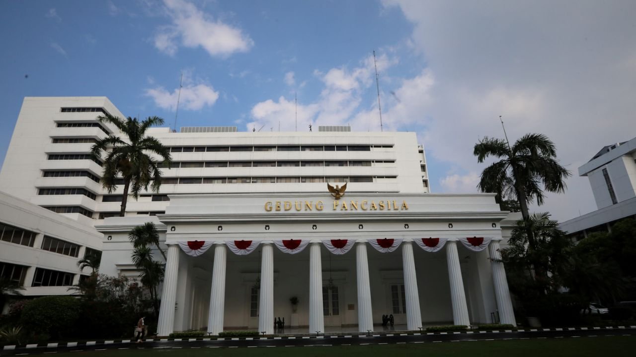 Kemlu Lobi Iran agar Dua Tanker Pertamina Bisa Lintas Selat Hormuz