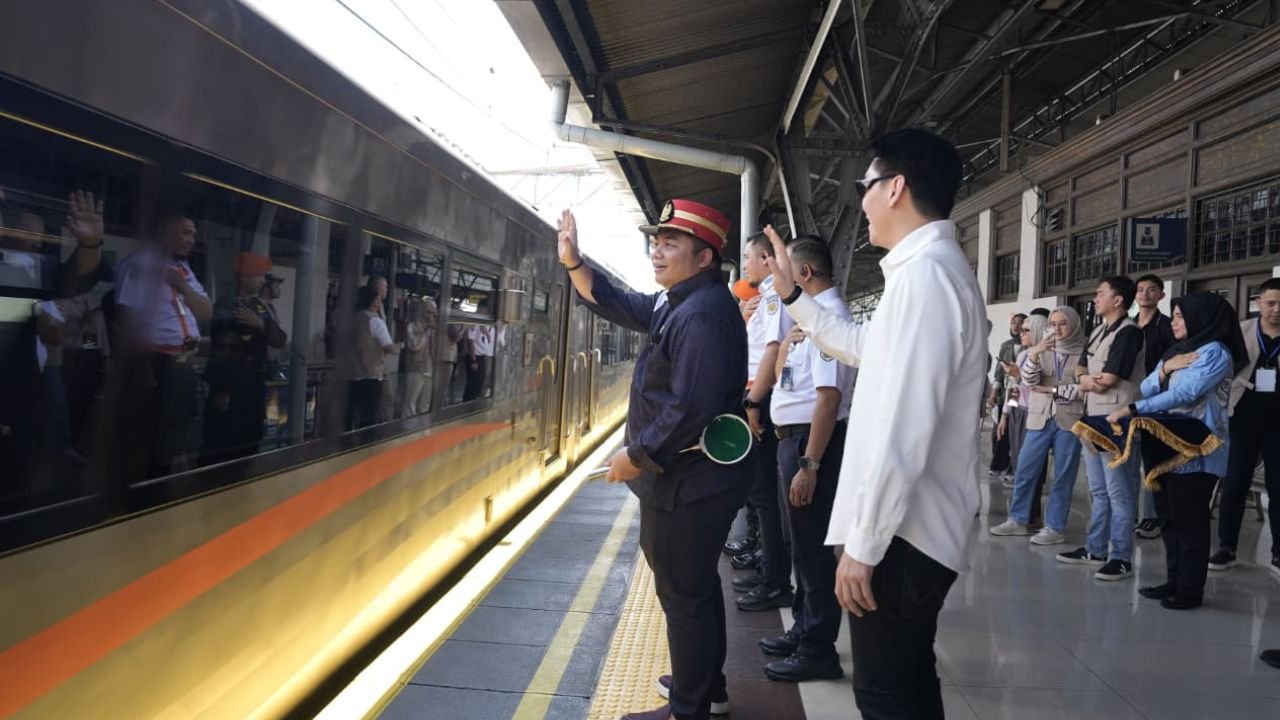 Mudik Gratis Mas Kawe Berangkatkan Dua Rangkaian Kereta Pemudik dari Stasiun Pasar Senen dan Stasiun Gambir