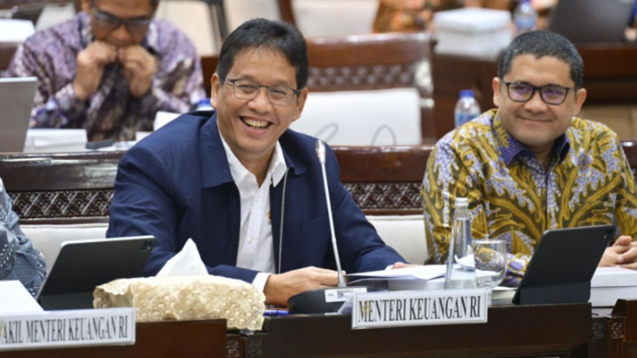 Menkeu Purbaya Percepat Rekrutmen Bea Cukai untuk Lulusan SMA, Target Bulan Ini