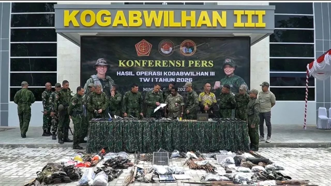 TNI Sita Puluhan Senjata dan Lumpuhkan 15 Tokoh OPM dalam Operasi Papua