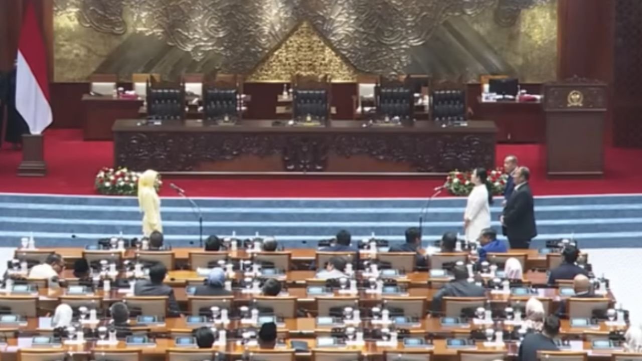 Adela Kanasya Adies Resmi Dilantik sebagai Anggota DPR Gantikan Sang Ayah