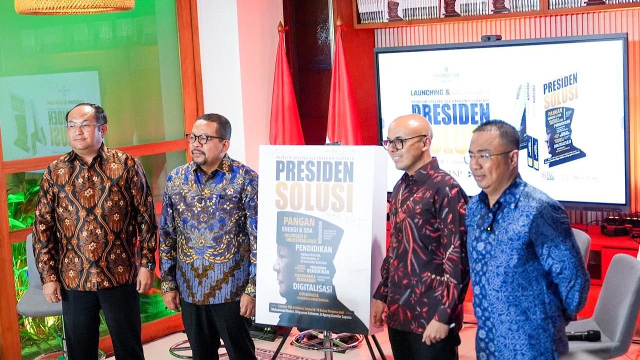 Buku "Presiden Solusi" Ungkap Proses Pengambilan Keputusan Prabowo Selama 1,5 Tahun Pemerintahan