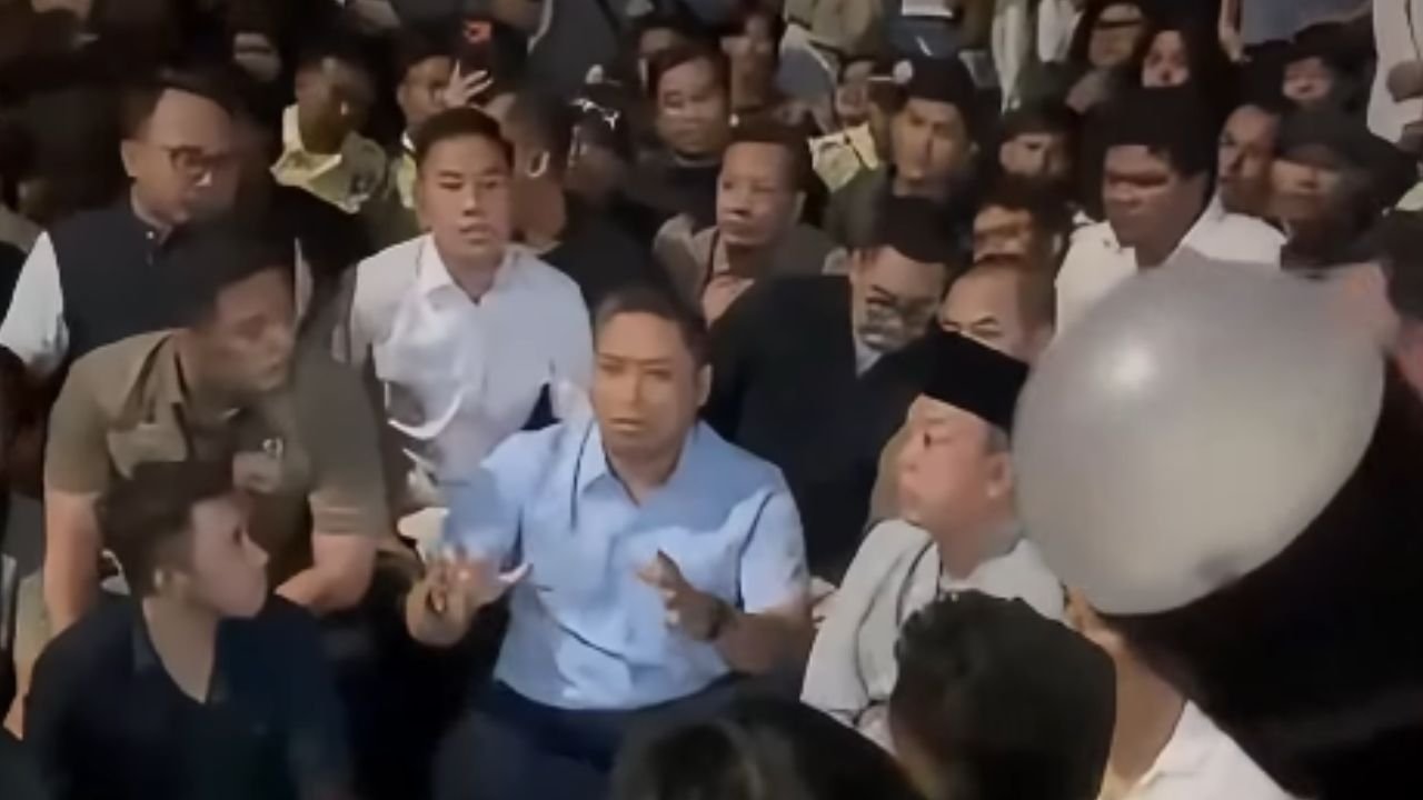 Forum Diskusi di UGM Diwarnai Protes, Nusron Wahid dan Sudaryono Temui Massa Mahasiswa