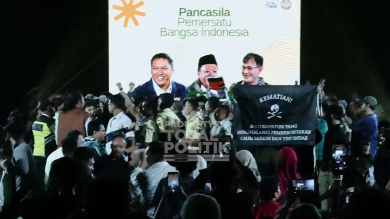 Datang Diskusi Pancasila di UGM, Mahasiswa Malah Bubarkan Forum dan Kepung Nusron-Sudaryono