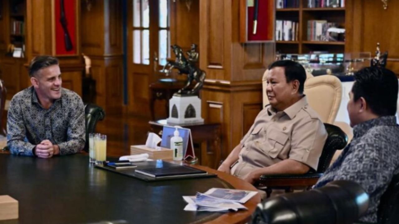 Prabowo Minta Erick Thohir Benahi Kompetisi Domestik demi Hasilkan Timnas yang Bisa Lolos Piala Dunia