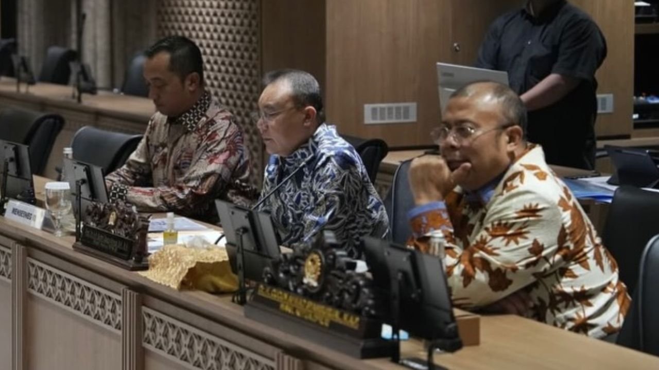 Dasco Pimpin Rapat Mitigasi PHK, Satgas Mulai Petakan Perusahaan Bermasalah