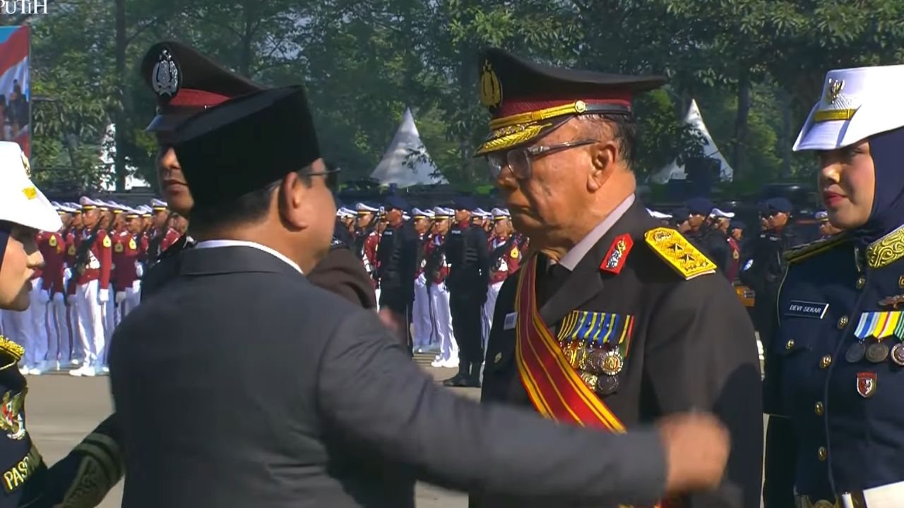 Prabowo Anugerahkan Pangkat Kehormatan kepada Mantan Ajudan Bung Karno, Sidarto Danusubroto