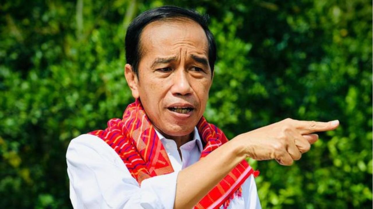 PDIP Minta Jokowi Bawa Ijazah saat Safari Politik ke NTT
