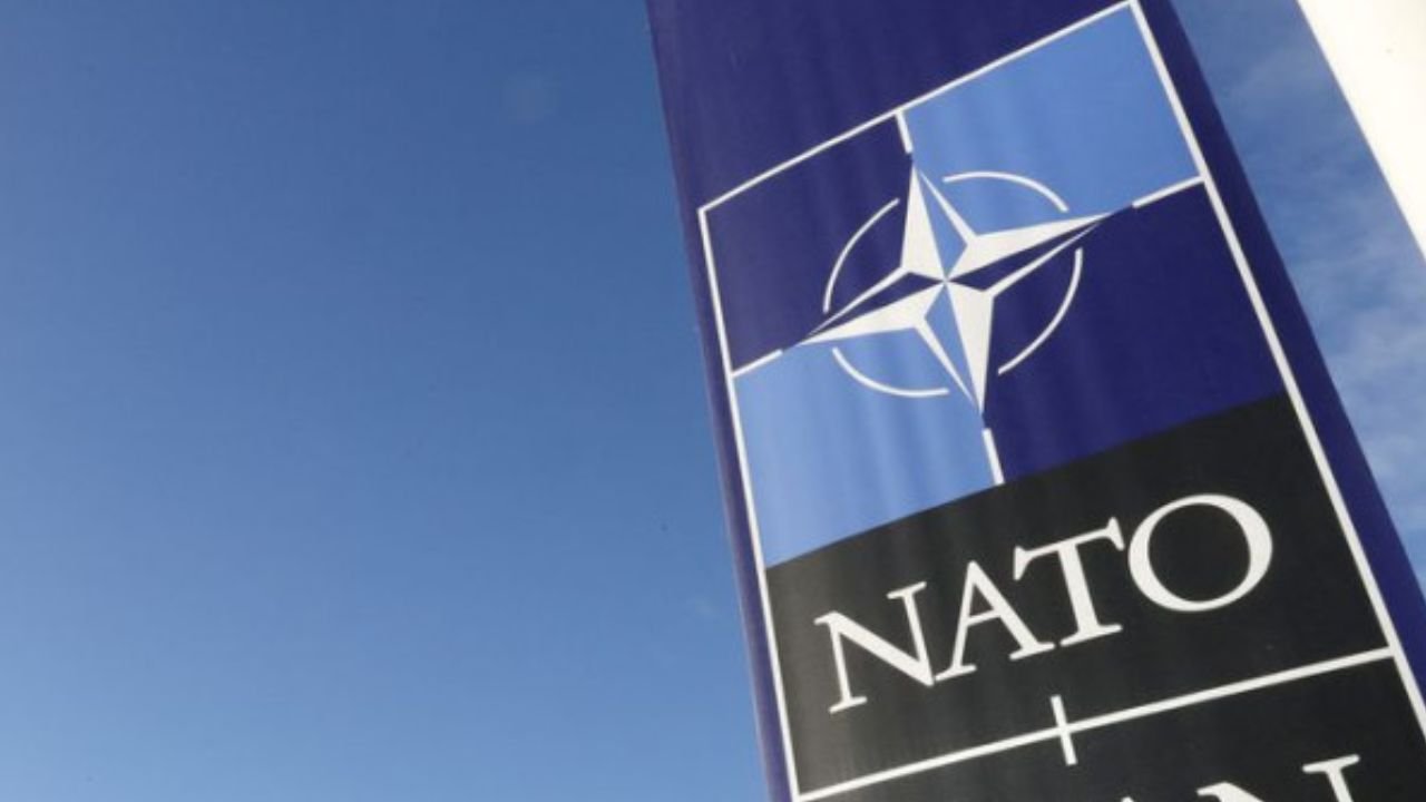 AS Isyaratkan Pangkas Kontribusi ke NATO, Tegaskan Tak Akan Keluar dari Aliansi
