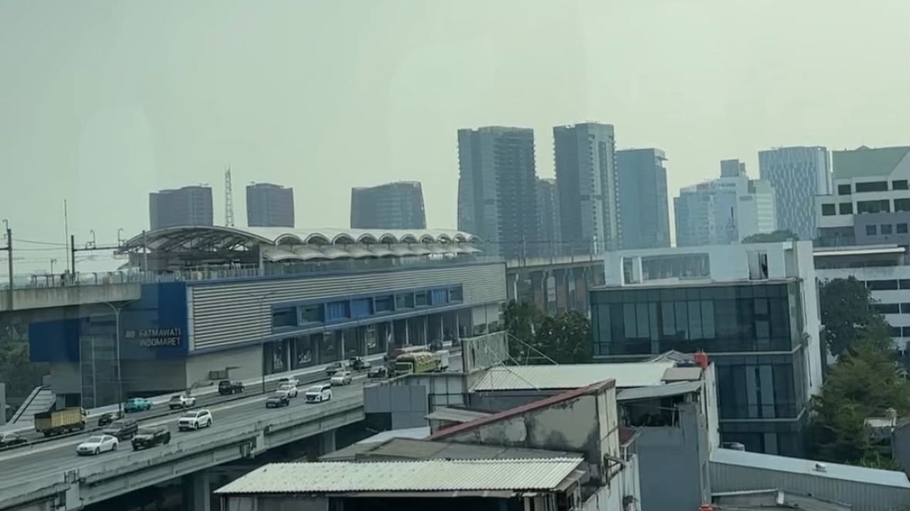Kualitas Udara Jakarta Peringkat Kedua Terburuk di Dunia, Warga Diimbau Pakai Masker