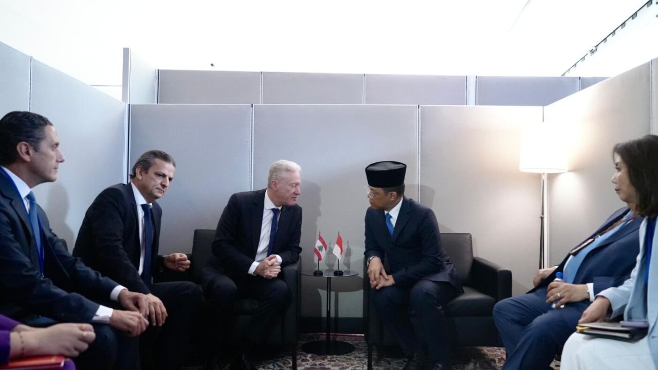 Menlu Sugiono Teken 3 Perjanjian Bebas Visa Paspor Diplomatik di Sela SMU PBB