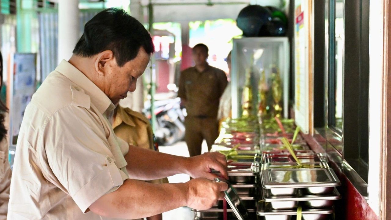 Survei Voxpol: 61,1 Persen Responden Setuju Program Makan Bergizi Gratis, 31 Persen Minta Dihentikan